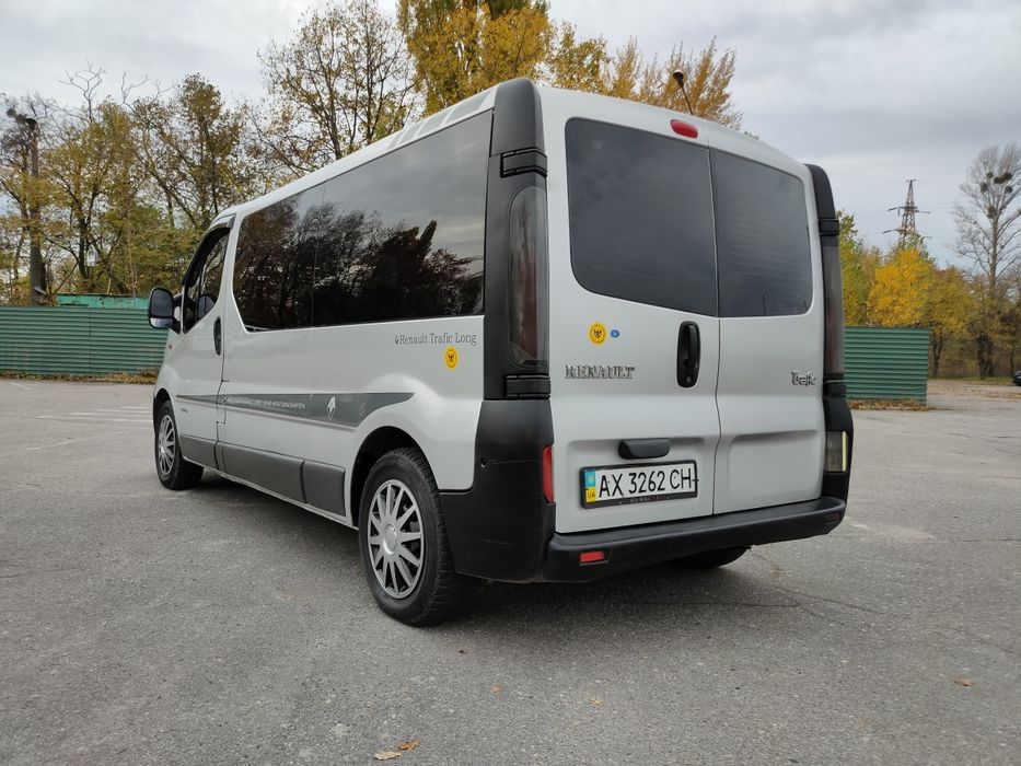 Renault Trafic LONG 1,9 пассажир 7+1