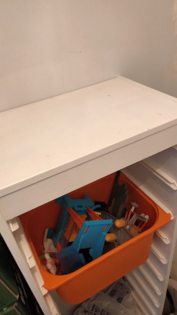Estante IKEA trofast