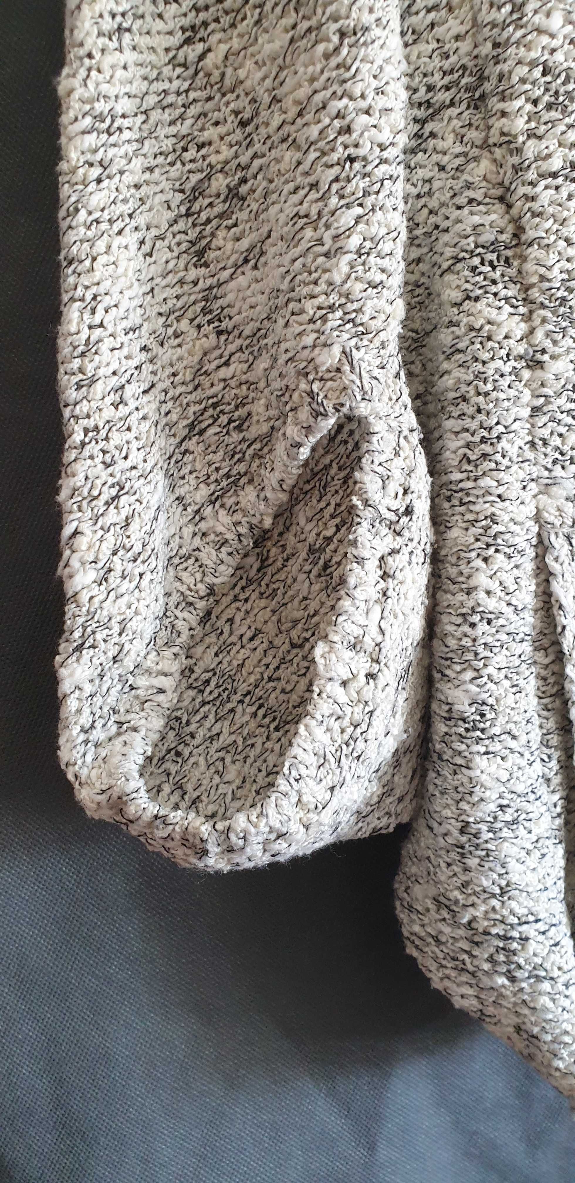 Poncho mesclado Stradivarius