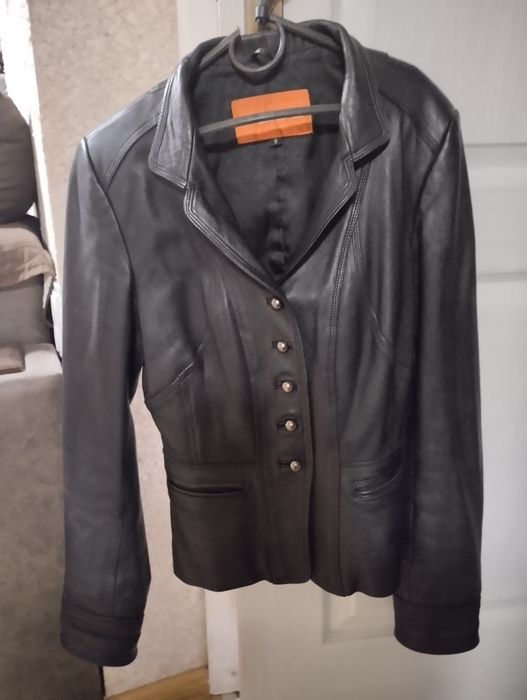 Шкіряний піджак/шкіряна курточка розмір S