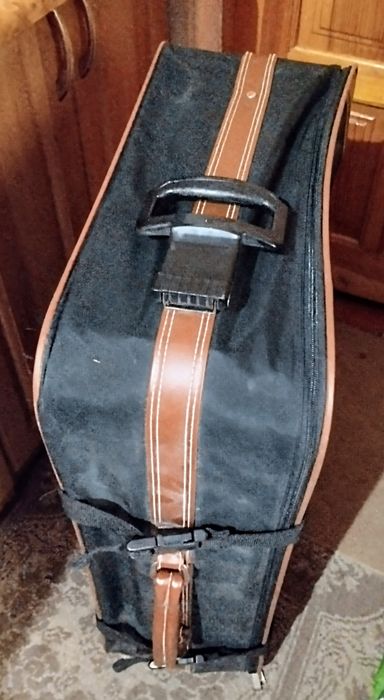 Чемодан дорожный