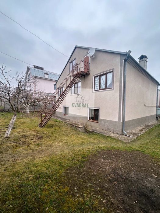 Продам добротний 2-х поверховий будинок, с. Мукша-Китайгородська