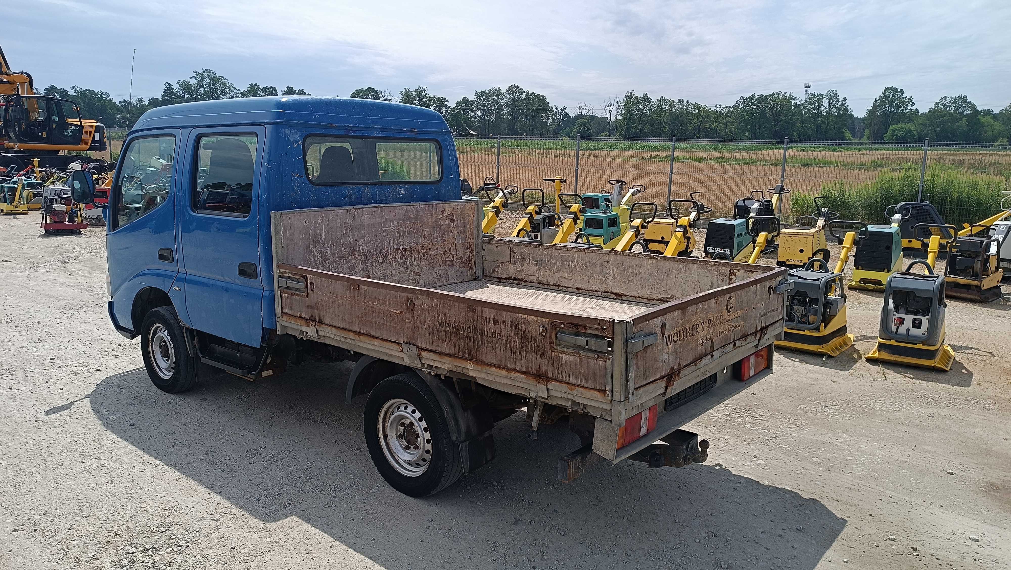 TOYOTA DYNA Brygadówka 6os/Toyota Land Cruiser 3.0 D4D / 1KD-FTV Hilux