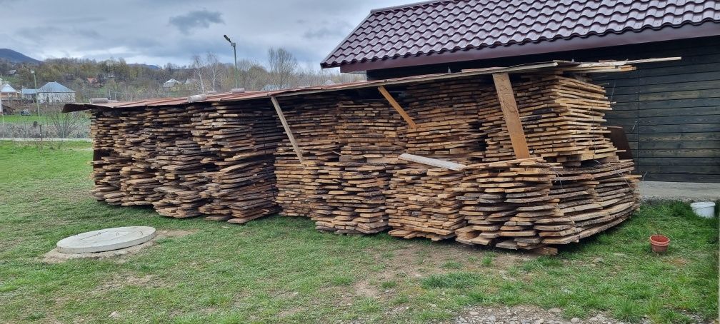 Доска дуб сухая е обрізна також і небрізна Дубова джка.Ясенева доска .
