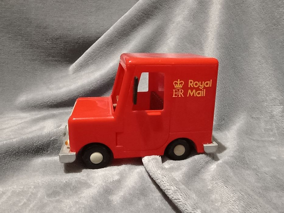 Pat i Kot - wóz pocztowy