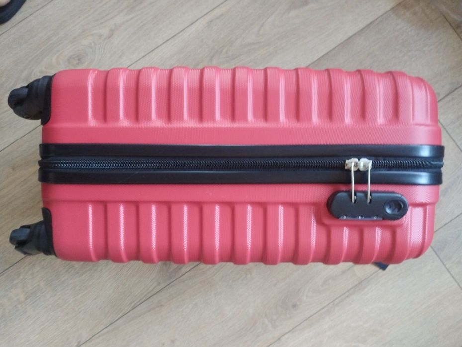 Witchen walizka kabinowa nowa