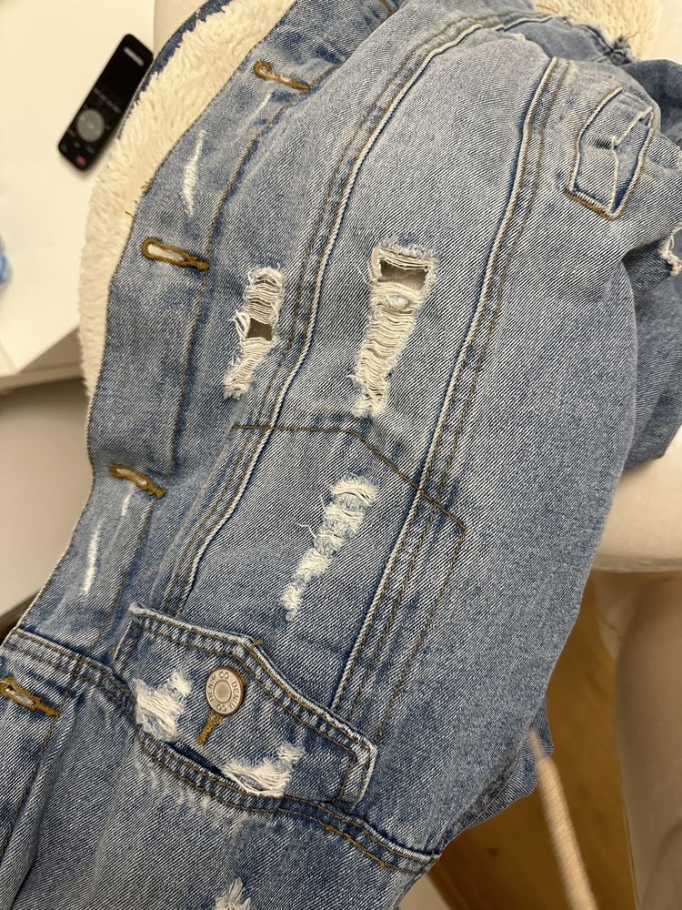Długa kurtka zimowa jeansowa z dziurami denim M/L