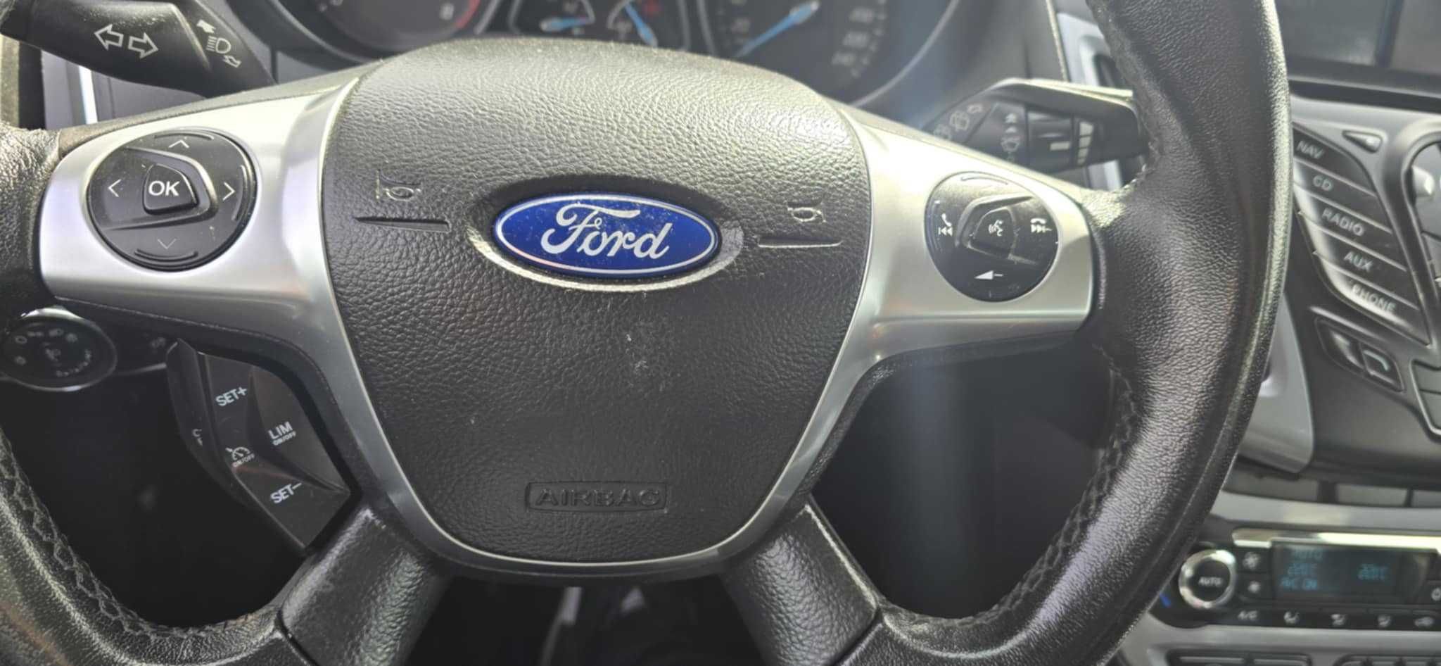 Ford Focus 1.0 benzyna 2013r kombi manual bogate wyposażenie
