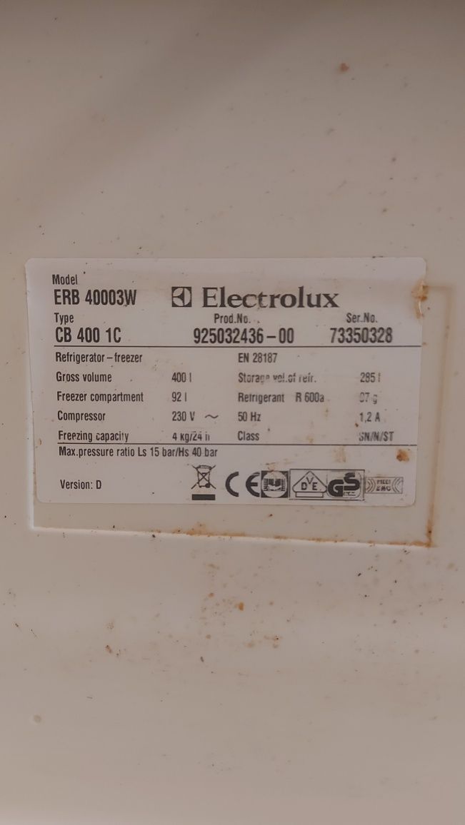 Холодильник Electrolux  двкхкамерный 195см высота полностью рабочий