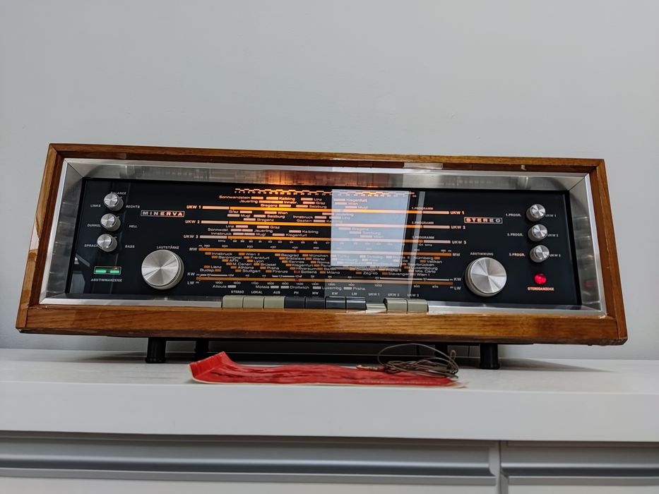 lampowy amplituner Radio Minerva