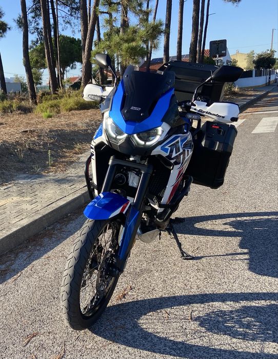 Honda crf 1100 africa twin