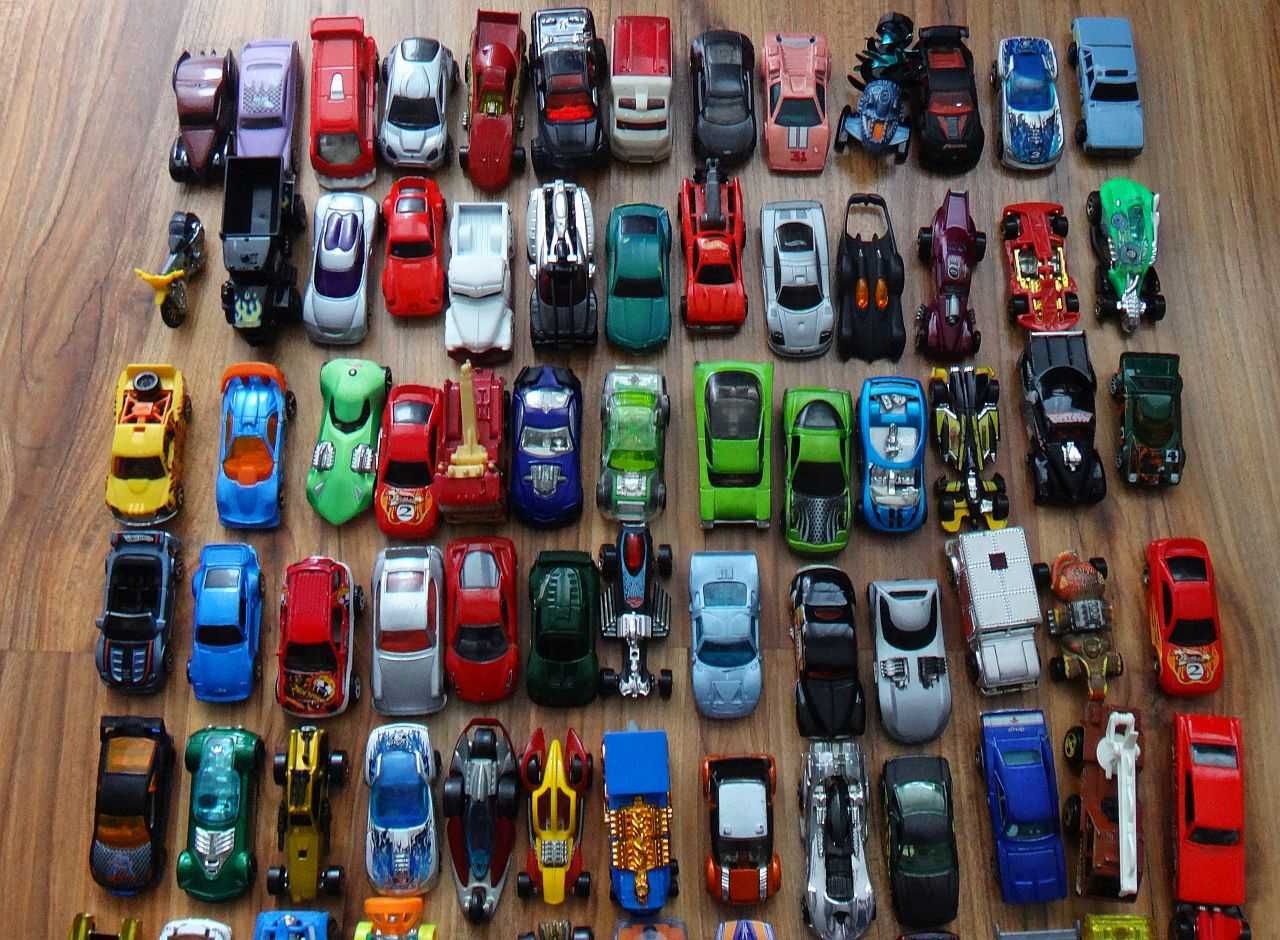 Hot Wheels autka resoraki samochodziki stare PRL  220szt.