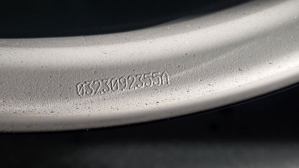 Felga 16 aluminiowa 5×127 dodge Journey fiat freemont 6.5J et40 nowa