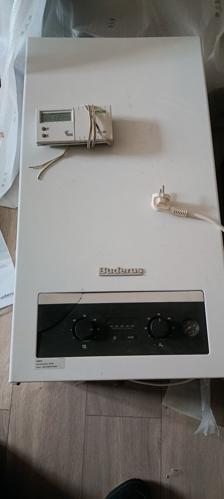 Sprzedam piecyk dwufunkcyjny Buderus