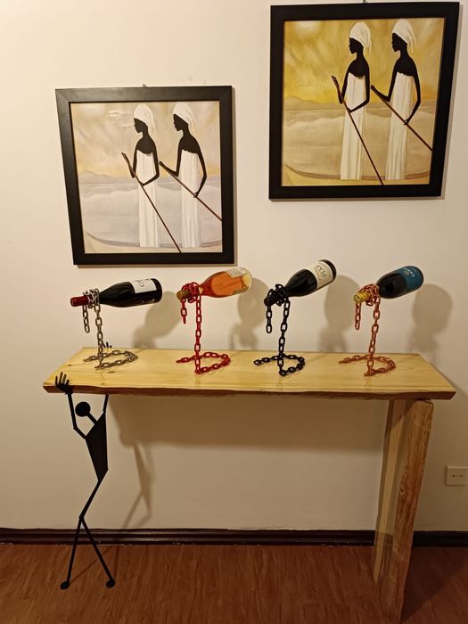 Vendo suportes de garrafas de corrente com pintura eletrostática 25 eu