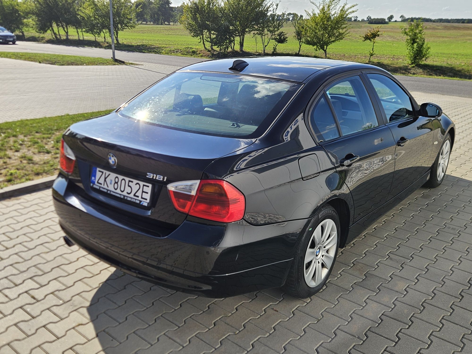 Bmw e90 2.0 150km Automat * Doinwestowana * Skóra * Czujnik*Szyberdach