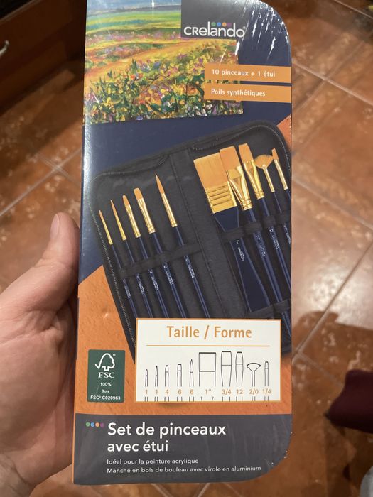 Набор професиональных кистей для рисования