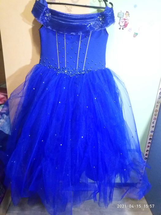 Очень красивое нарядное платье