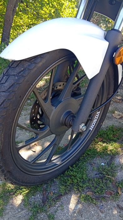 Mota de emigrante Honda CB125F com dez mil e tal impecável nova