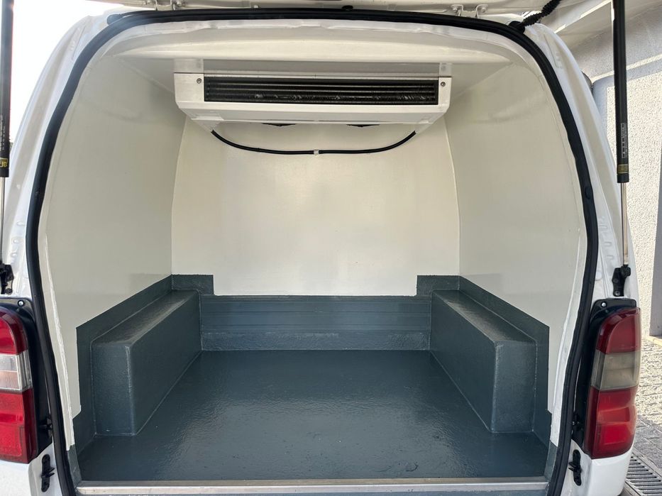 Toyota HiAce 2.5 D-4D Curto 2.8T AC