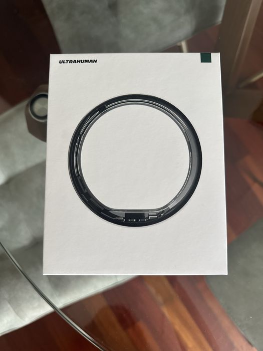 Ultrahuman ring dourado