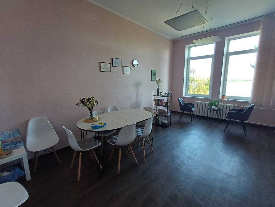 Продам 4-5 этаж нежилого помещения на Сичеславской набережной