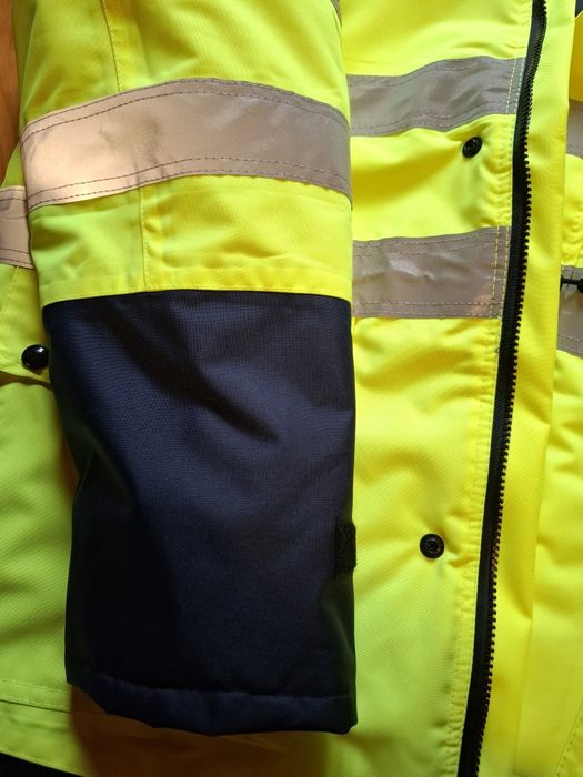 Nowa kurtka robocza ostrzegawcza