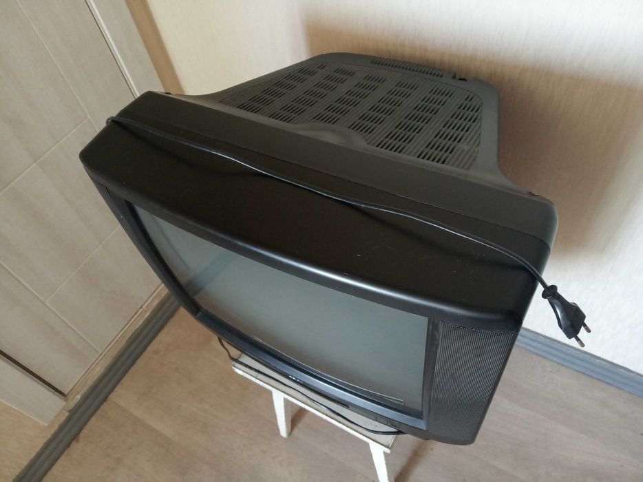 Недорого! ТВ Akai, рабочий, 21дюйм