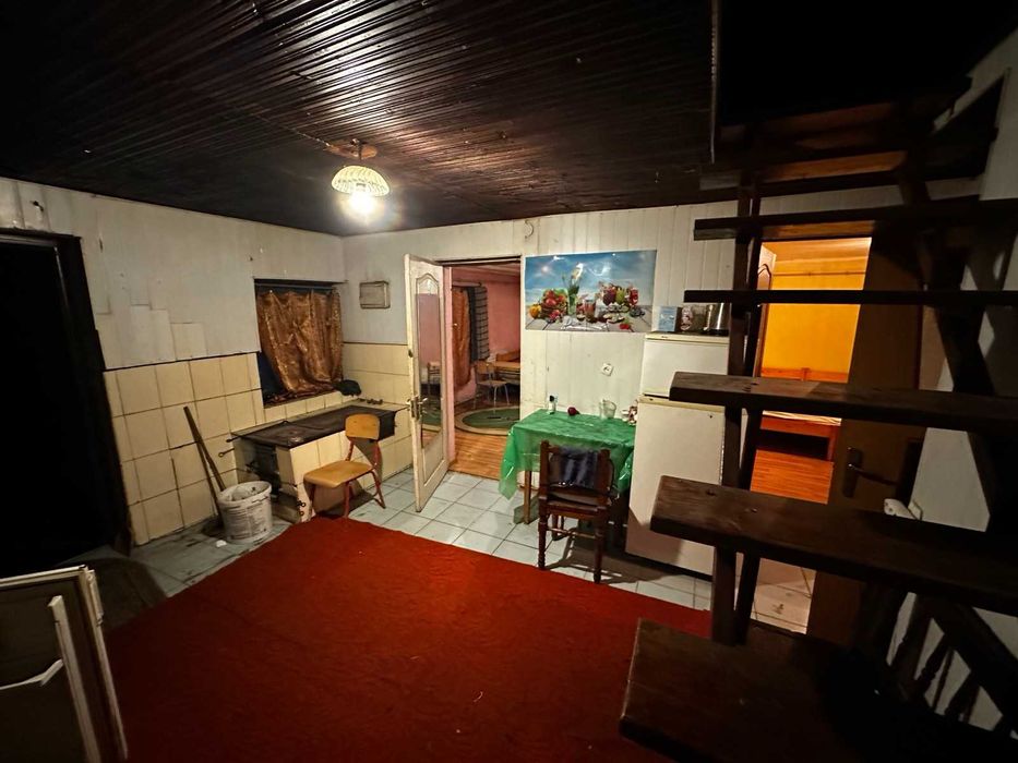 Продається комерційна споруда в смт.Дубове