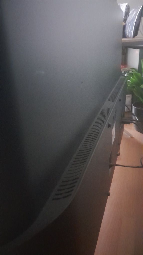 Tv smart sharp z pilotem