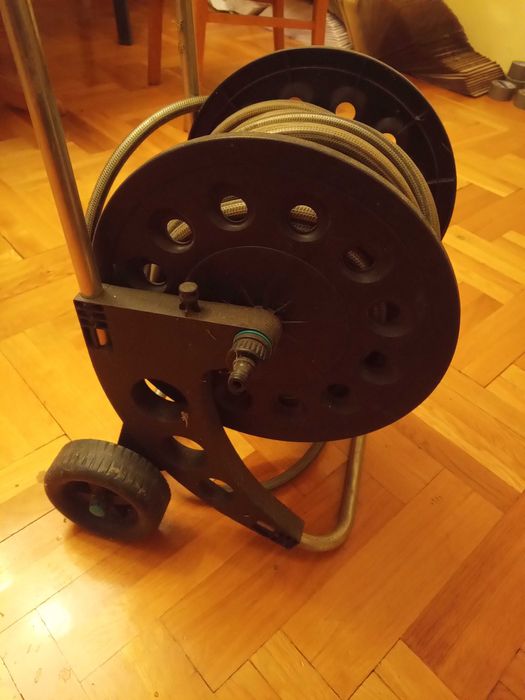 Wąż ogrodowy ze zwijakiem