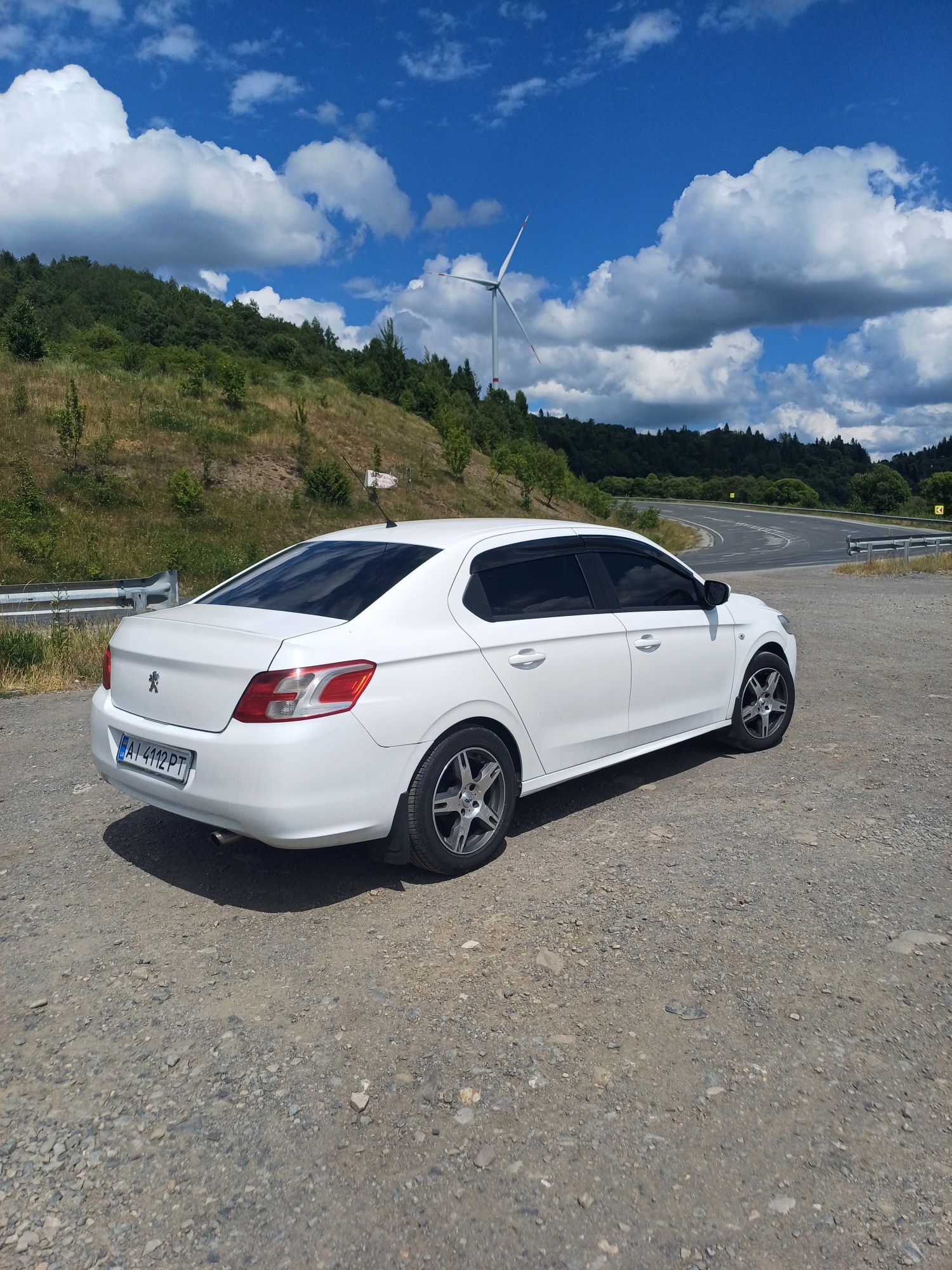 Peugeot 301 .                .