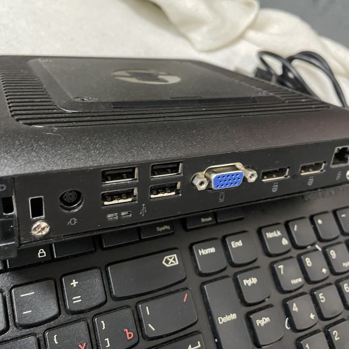 тонкий клиент HP Flexible t520 в комплекте +монитор