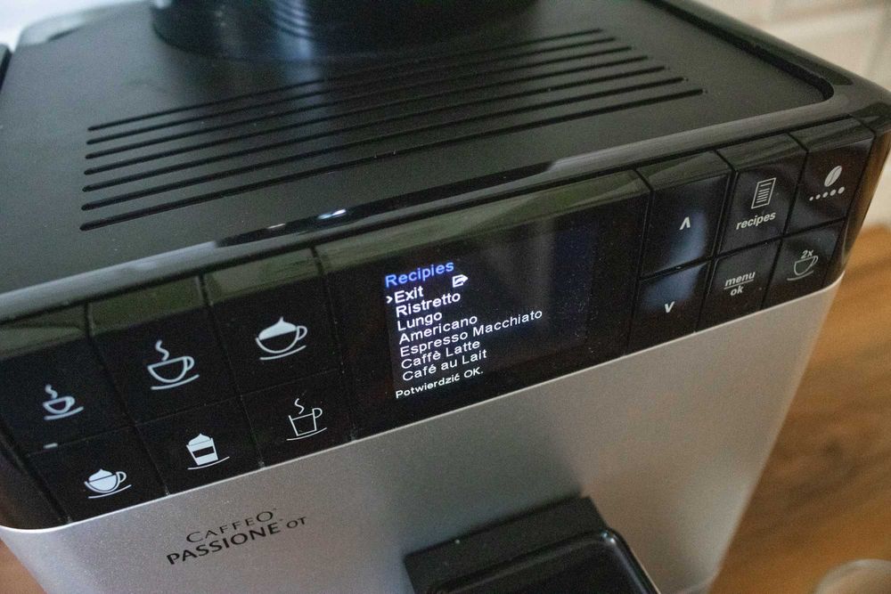 Ekspres ciśnieniowy do kawy Melitta Caffeo Passione OT F53/1-101
