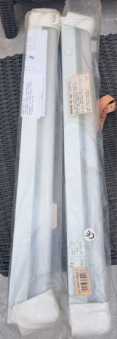 Estruturas com lâmpadas fluorescentes