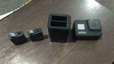 kamerka GoPro 8 black z 2 bateriami i ładowarką