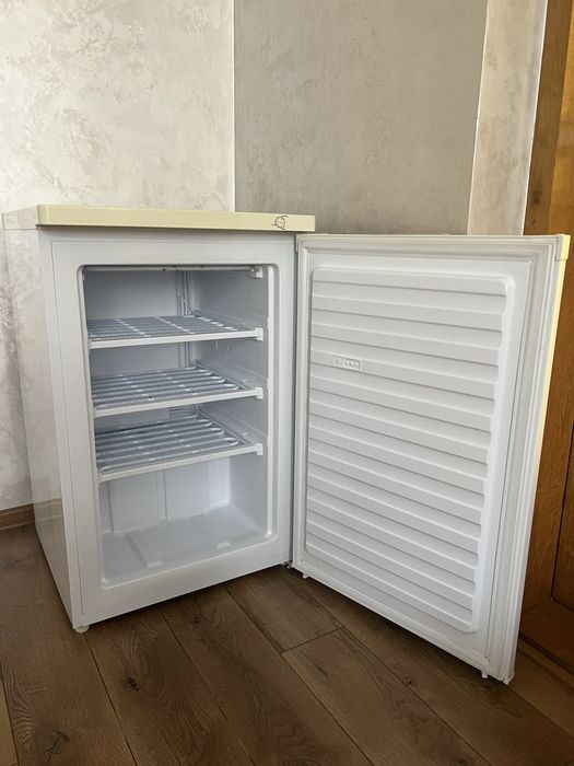 Морозильна камера капельна whirlpool