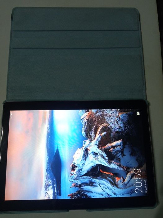 Планшет Huawei 9,8" з чохлом