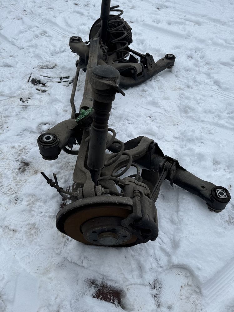Audi A6 C7 Zawieszenie Tył belka wózek zwrotnica