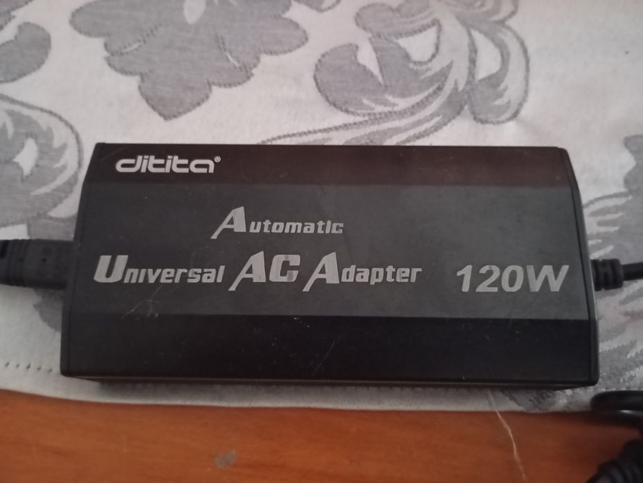 Carregador universal com porta usb