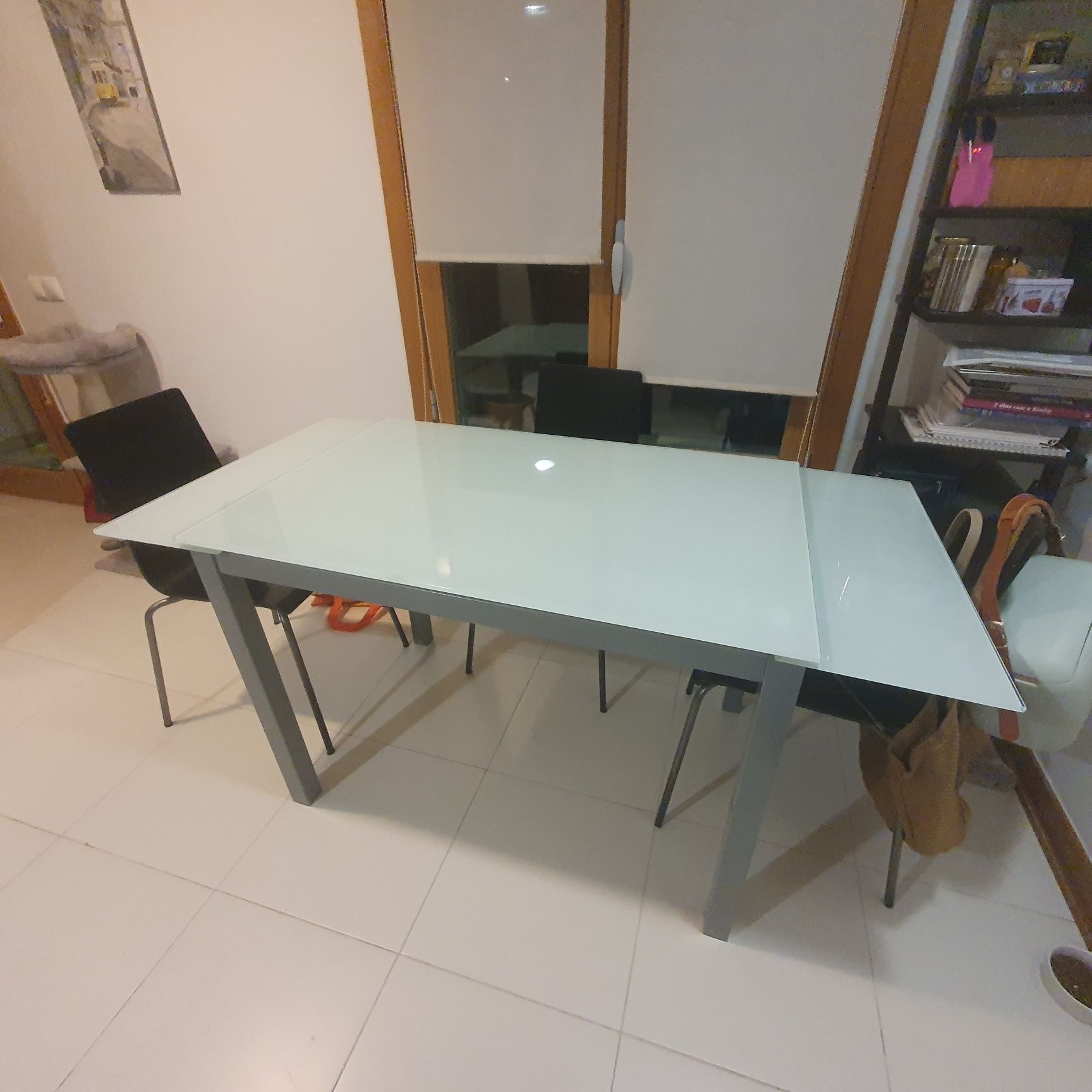 Mesa vidro extensível + 4 cadeiras