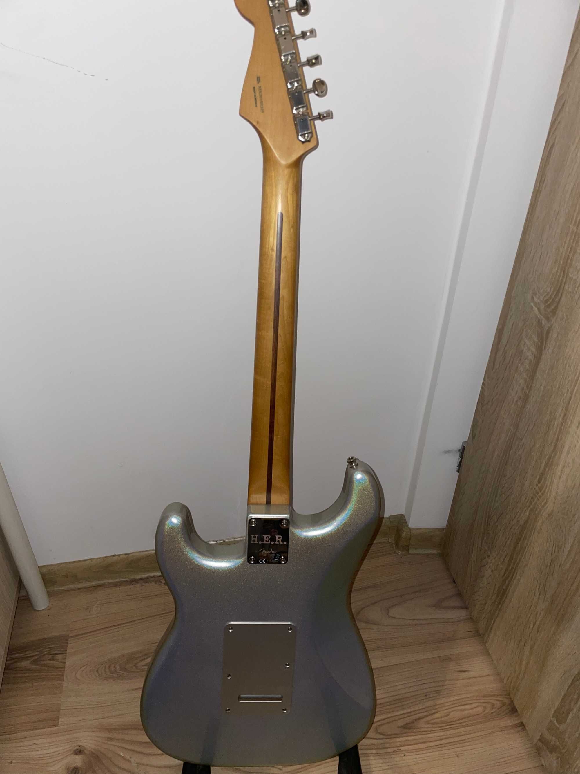 Gitara elektryczna Fender H.E.R. Stratocaster GWARANCJA JAK NOWA
