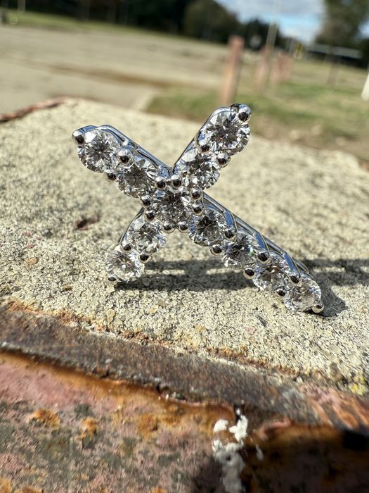 Хрестик з діамантами 1,86 карат