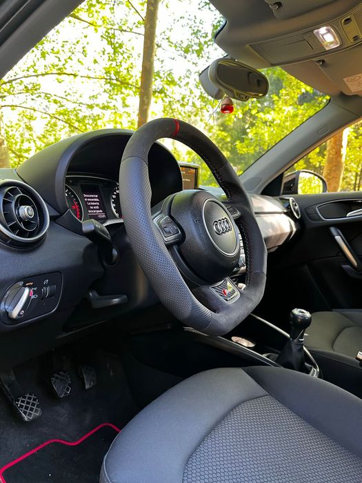 Audi A1 S-LINE ano 2018