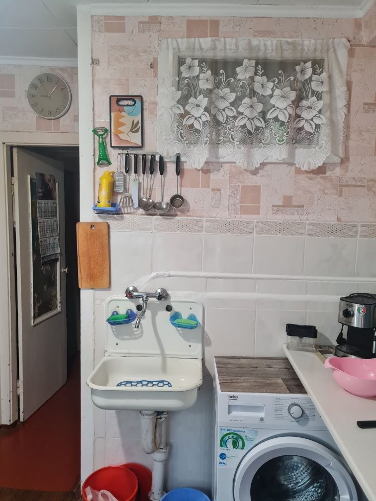 Продаж кімнати з ремонтом,балконом| М.Київ,вул.Миропільська 31