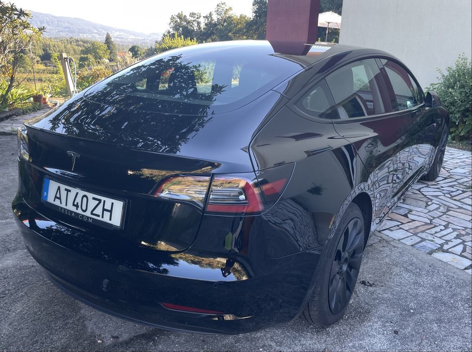 Tesla Model 3 Std Range Plus RWD + gancho de reboque