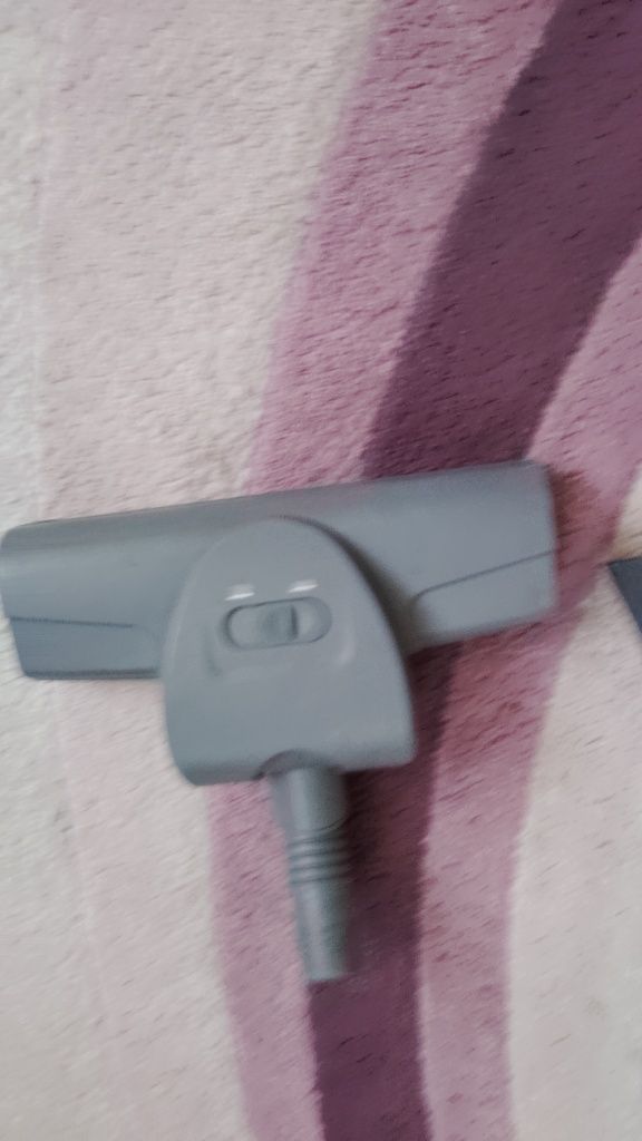 Odkurzacz 1200W sensor turboszczotki