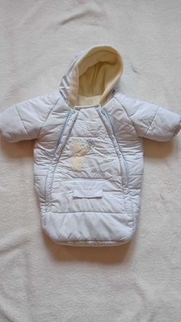 Zimowy kombinezon dla niemowlaka z otworem na pas
