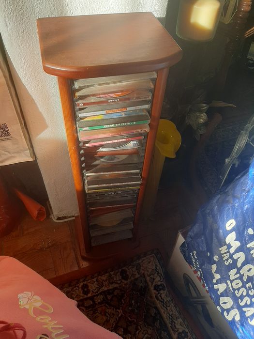 Porta  CD'S em madeira