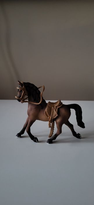 Schleich koń arabski klacz figurka model wycofany z 2013 r.